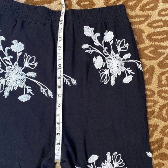 Liv Los Angeles Wide leg Beach pants Womens XL Embroidered Boho Artsy Black - Picture 10 of 12